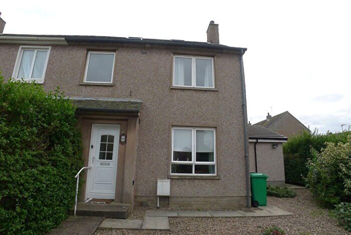 4 Bedroom Detached House To Rent In Hutchison Court, St Andrews, KY16