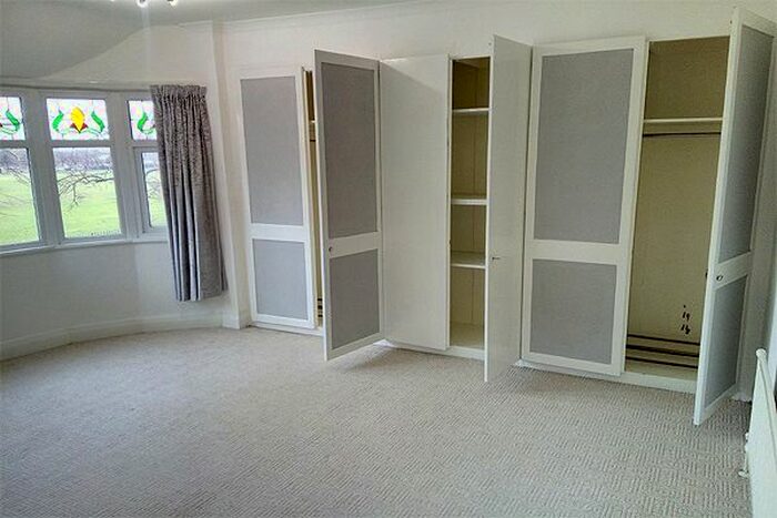 4 Bedroom Semi-Detached House To Rent In Canberra Road, London, SE7