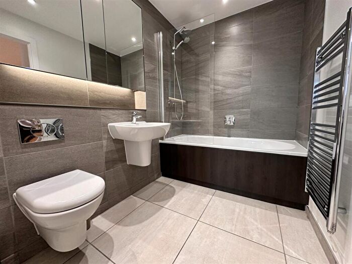 2 Bedroom Apartment For Sale In The Quarry, Middlewood Street, Salford, M5