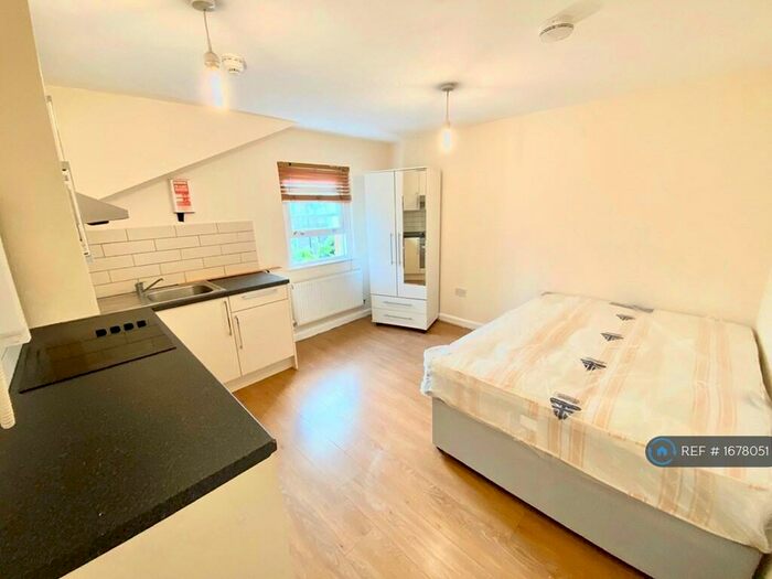 Studio To Rent In Royal College Street, London, NW1