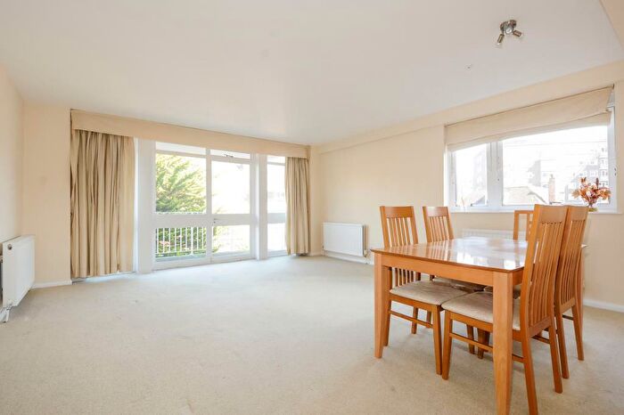 2 Bedroom Apartment To Rent In Blair Court, St Johns Wood, NW8
