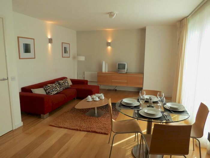 2 Bedroom Flat To Rent In Skyline Central, Northern Quarter, Manchester, M4