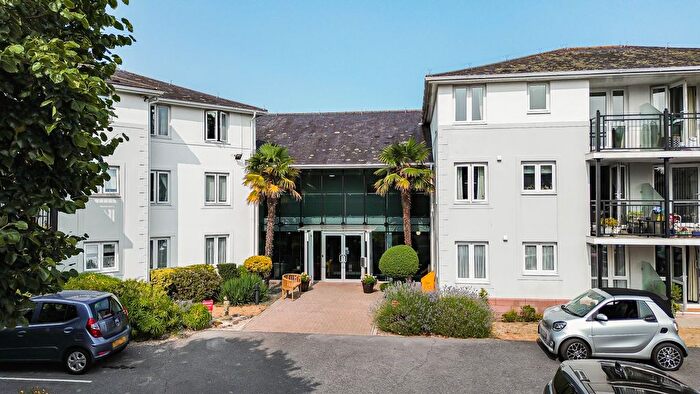 1 Bedroom Flat For Sale In Stanley Court, Torquay, TQ1