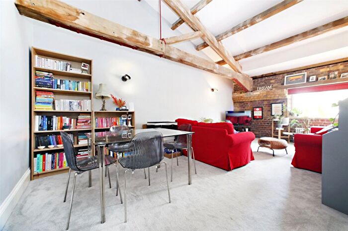 2 Bedroom Flat To Rent In Globe Wharf, Rotherhithe Street, Rotherhithe, London, SE16