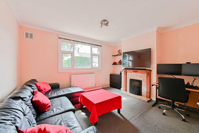 2 Bedroom Maisonette For Sale In Liberty Avenue, Colliers Wood, London, SW19