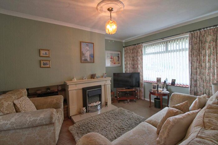 3 Bedroom End Of Terrace House For Sale In Home Close, Harlow, CM20