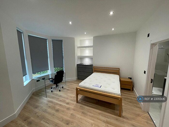 8 Bedroom Terraced House To Rent In Fern Avenue, Jesmond, Newcastle Upon Tyne, NE2