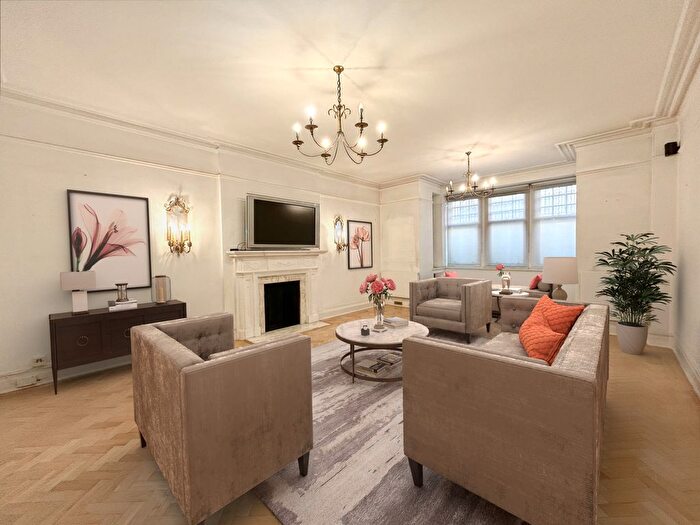 2 Bedroom Flat To Rent In Queen's Gate, South Kensington, SW7