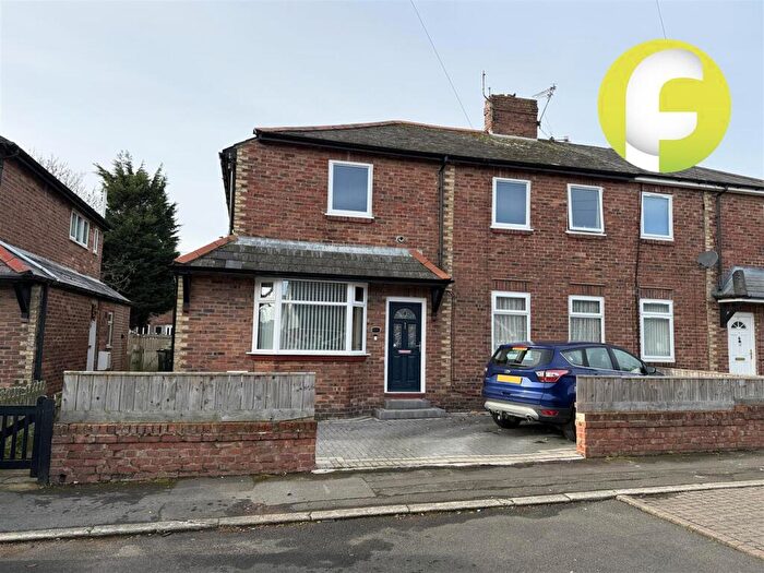 3 Bedroom Flat For Sale In Balkwell Green, North Shields, NE29