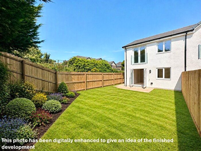3 Bedroom End Of Terrace House For Sale In Chope Road, Southlea, Northam, Bideford, Devon, EX39