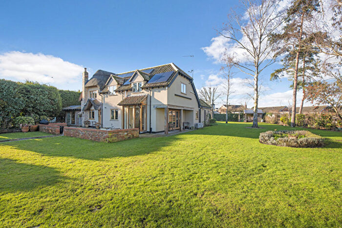 4 Bedroom Detached House For Sale In Green End Road, Sawtry, Huntingdon, Cambridgeshire, PE28