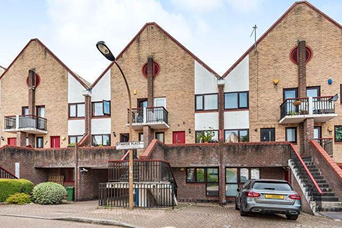 2 Bedroom Apartment To Rent In Fir Tree Close, Canada Water, Surrey Quays, Rotherhithe, London, SE16