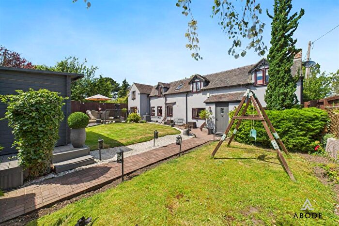 3 Bedroom Cottage For Sale In Bakers Lane, Doveridge, Derbyshire, DE6