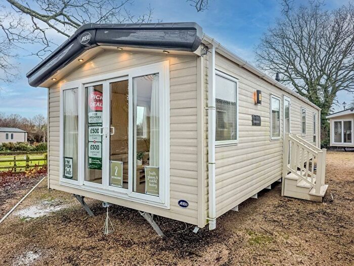 2 Bedroom Park Home For Sale In Stanford Bishop, Worcester, WR6