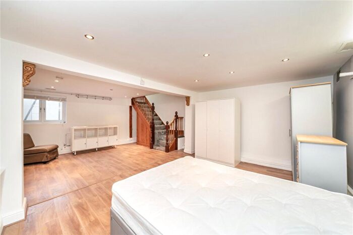 2 Bedroom Apartment To Rent In Fenham Road, London, SE15