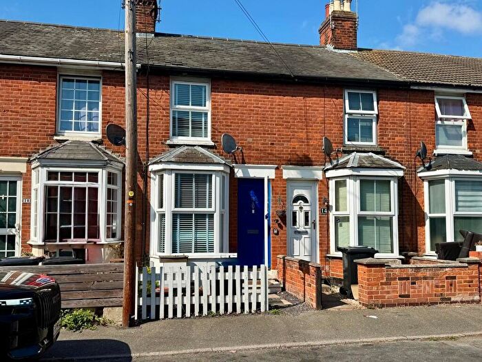 2 Bedroom Terraced House For Sale In Queens Road, Burnham-on-Crouch, CM0