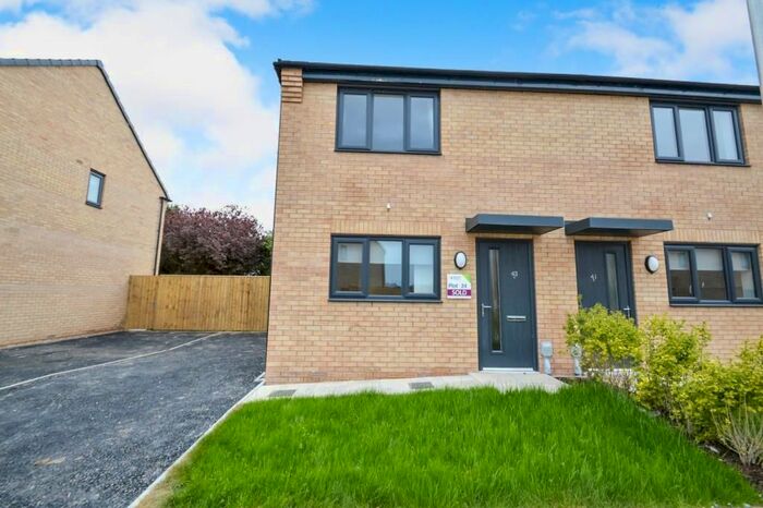 2 Bedroom Semi-Detached House To Rent In Canister Close, Alexandra Gardens, Hull, HU9