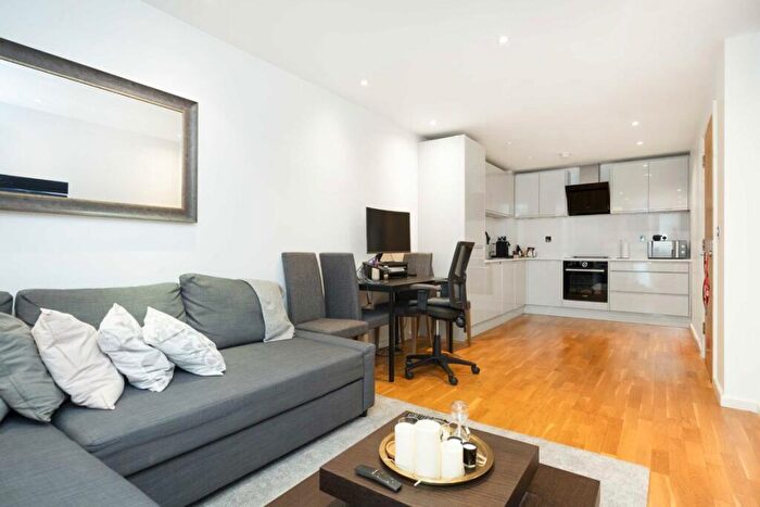 1 Bedroom Flat To Rent In Millharbour, Canary Wharf, E14