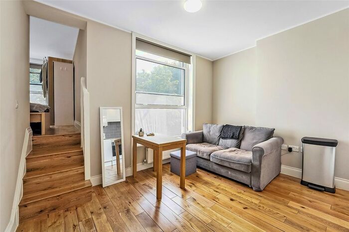 1 Bedroom Flat To Rent In Longridge Road, Earls Court, SW5