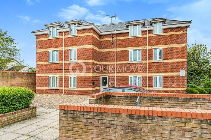 2 Bedroom Flat To Rent In Trafalgar Court, Trafalgar Street, Gillingham, Kent, ME7