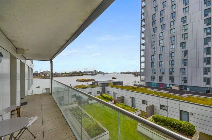 2 Bedroom Flat To Rent In 25 Barge Walk, London SE10