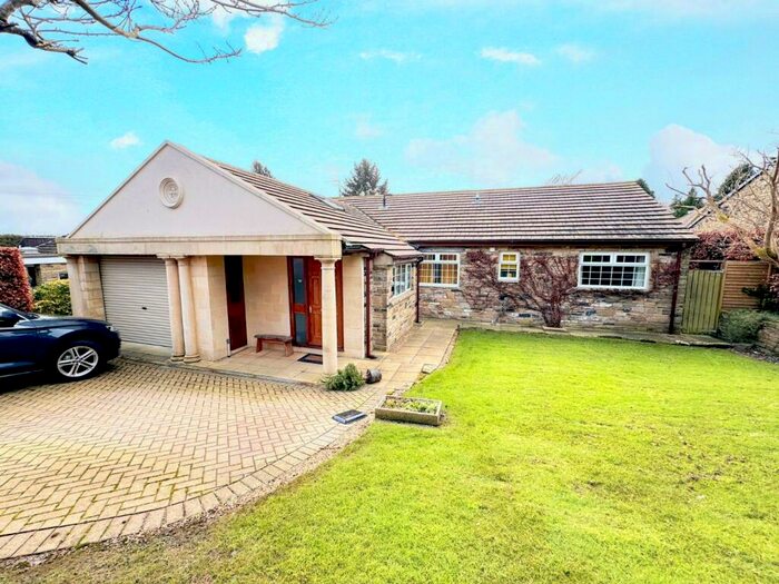 3 Bedroom House To Rent In St. Nicholas Road, Ilkley, West Yorkshire, Uk, LS29