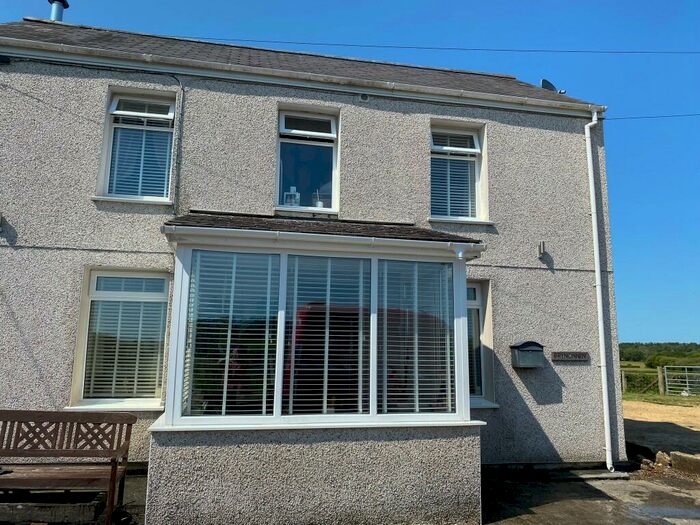 4 Bedroom Detached House For Sale In Backe Road, SA33