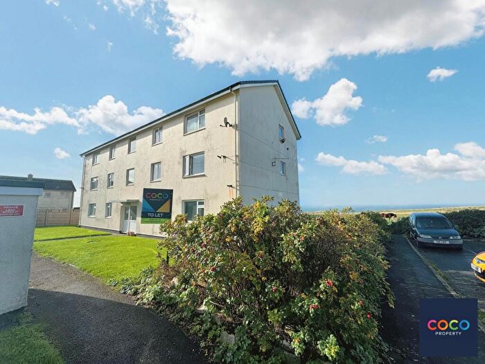 2 Bedroom Flat To Rent In Blacknor Road, Portland, Dorset, DT5