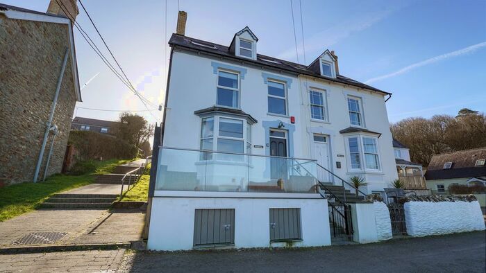 4 Bedroom Semi-Detached House For Sale In Frondirion, Tresaith, Cardigan, SA43