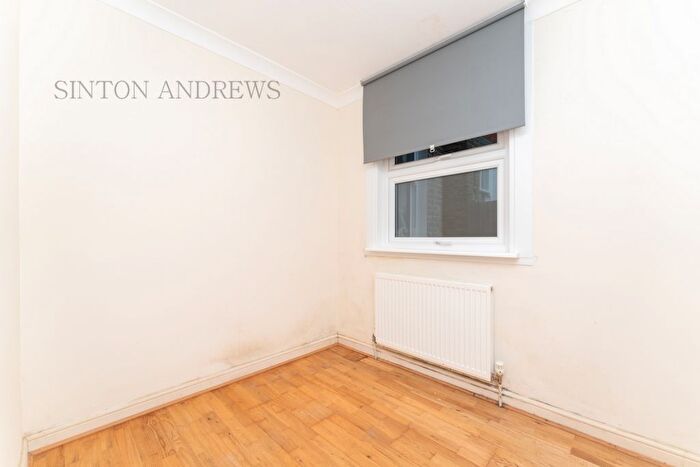 2 Bedroom Flat For Sale In Egerton Gardens, Ealing, W13