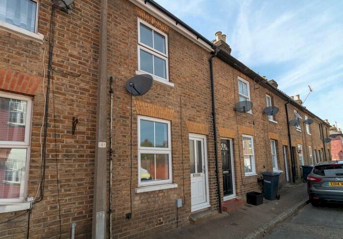 2 Bedroom Cottage To Rent In North Road, Hoddesdon, EN11