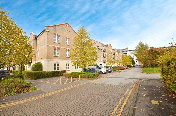 3 Bedroom Apartment For Sale In Coxhill Way, Aylesbury, Buckinghamshire, HP21