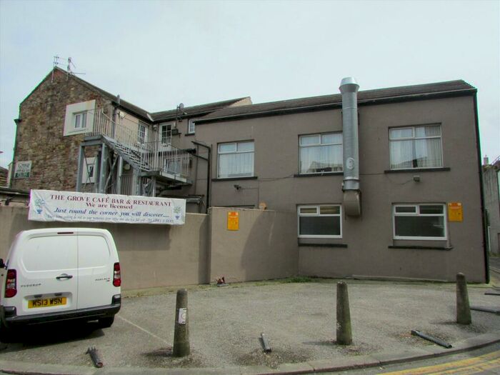 2 Bedroom Flat To Rent In - Pedder Street, Morecambe, Lancashire, LA4