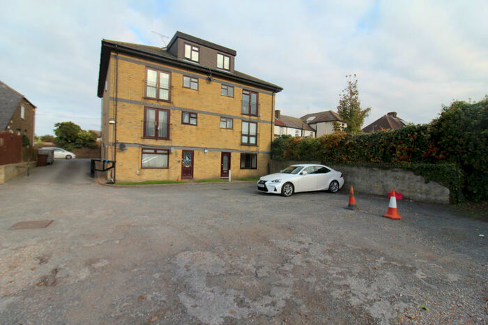 1 Bedroom Flat To Rent In Troudau House, Chatham Hill, Chatham, Kent, ME5