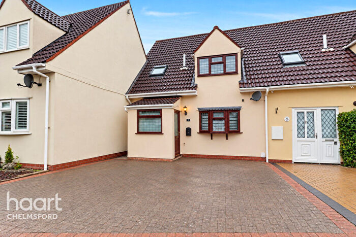 4 Bedroom Terraced House For Sale In Churchill Rise, Chelmsford, CM1