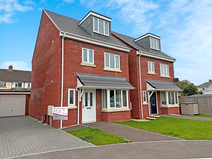 4 Bedroom Detached House For Sale In Celandine Close, Weymouth, DT4