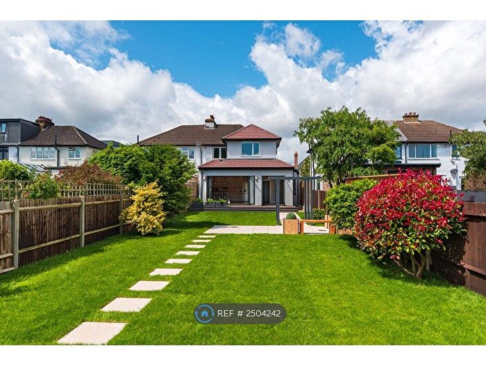 4 Bedroom Semi-Detached House To Rent In Kingsley Avenue, Sutton, SM1