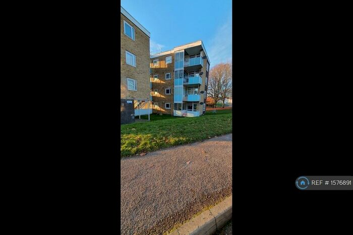 2 Bedroom Flat To Rent In Ellwood Avenue, Southampton, SO19