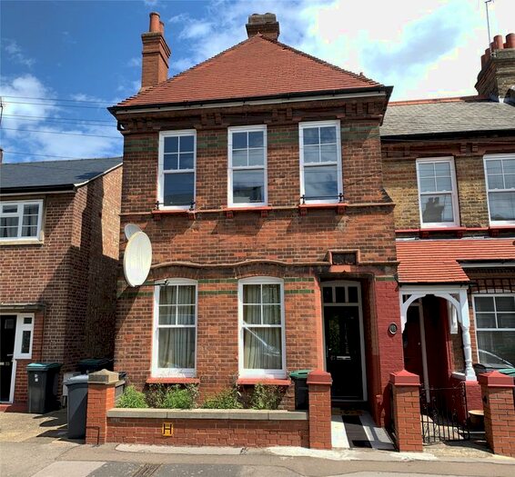 2 Bedroom Flat To Rent In Westbeech Road, London, N22