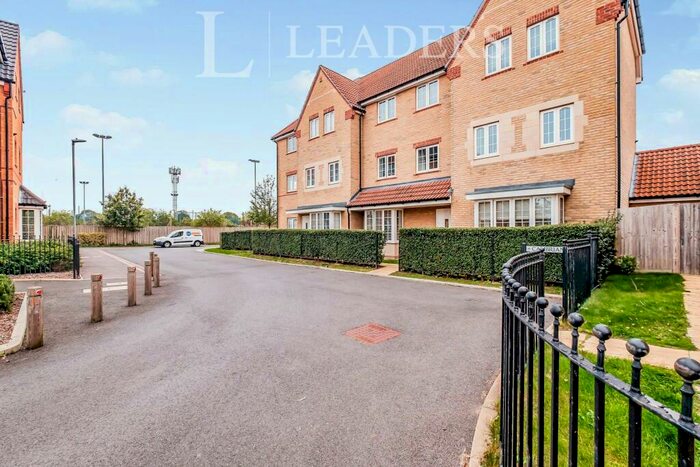 2 Bedroom Flat To Rent In Cambrian Way, BN13