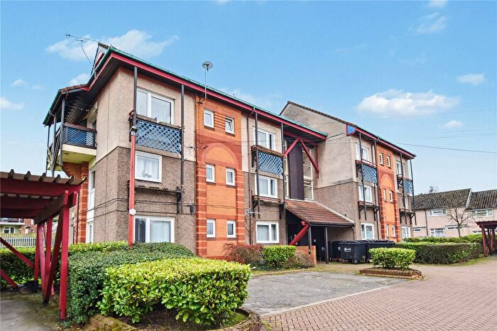 1 Bedroom Flat For Sale In Newhall Green, Leeds, West Yorkshire, LS10