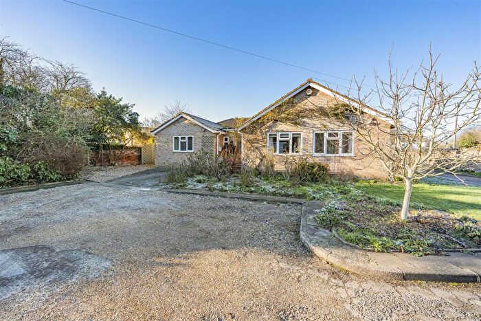 4 Bedroom House For Sale In Queens Road, Datchet, Slough, SL3