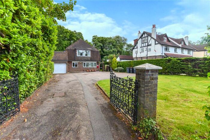 4 Bedroom Detached House To Rent In Smitham Bottom Lane, Purley, CR8