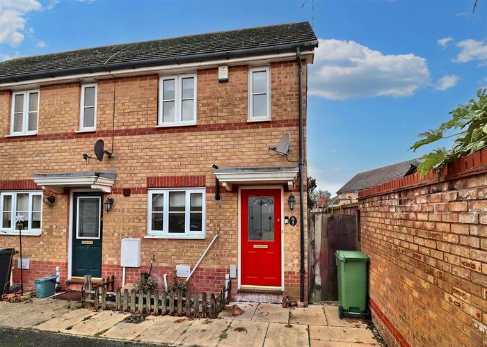 2 Bedroom End Of Terrace House To Rent In Nichols Grove, Braintree, CM7