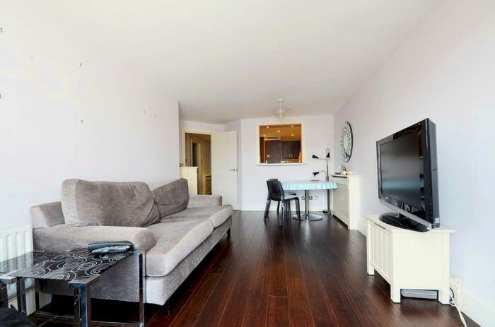 2 Bedroom Flat To Rent In Market Square, Kingston, Kingston Upon Thames, KT1