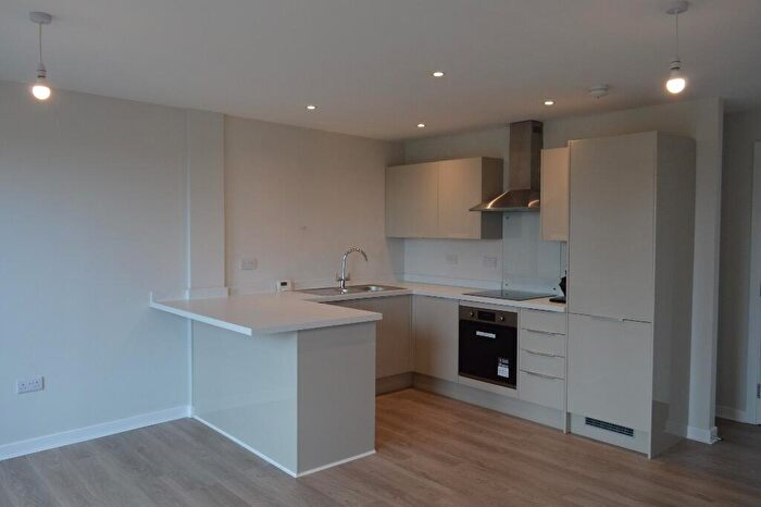 2 Bedroom Flat To Rent In Bridge Street, Paisley, Renfrewshire, PA1
