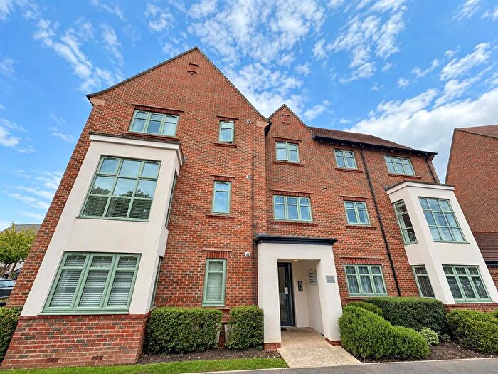 2 Bedroom Flat To Rent In Farriers Way, Watford, WD25
