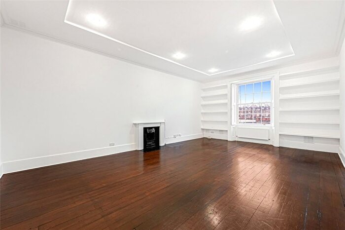 3 Bedroom Flat To Rent In Eccleston Square, Pimlico, London, SW1V