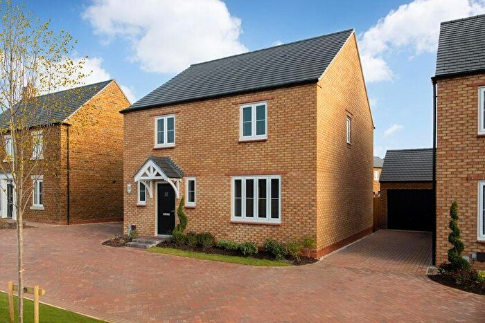 4 Bedroom Detached House For Sale In White Post Road, Banbury, OX15