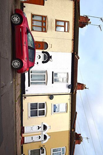 2 Bedroom Terraced House For Sale In Alcombe Road, Northampton, NN1